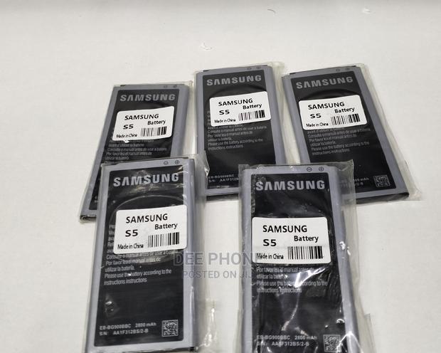 Samsung Galaxy S5 Phone Batteries