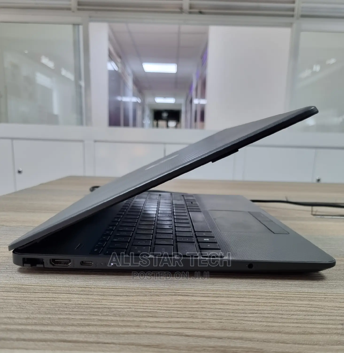 Laptop HP 250 G8 4GB Intel Core I3 HDD 1T