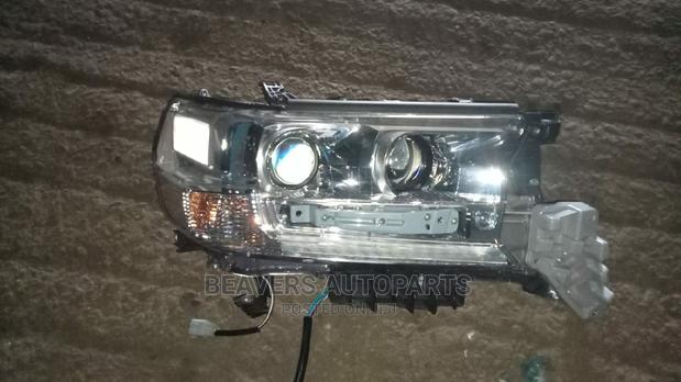 Landcruiser V8 200 Series Headlight