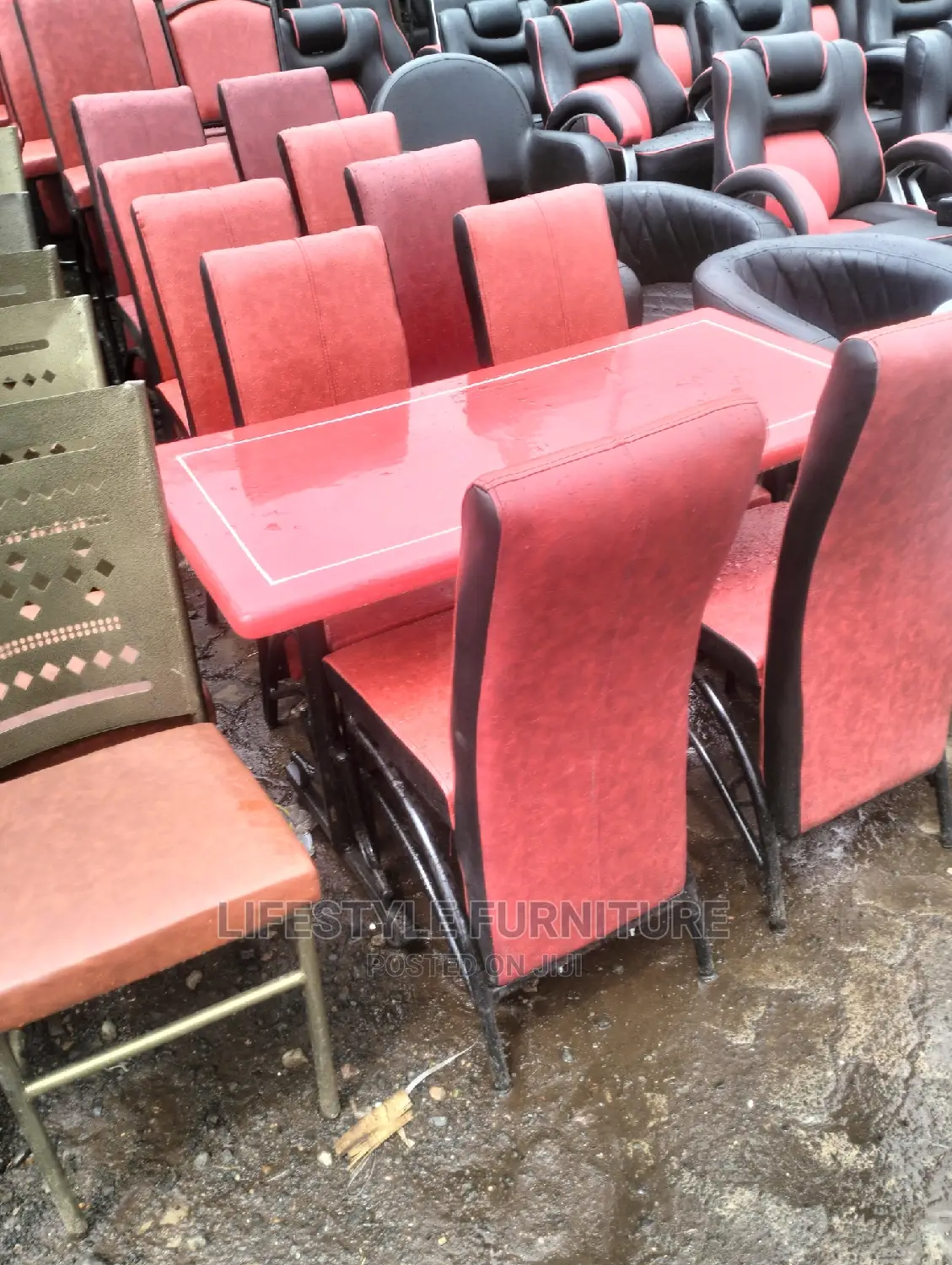 Executive Chairs With a Table