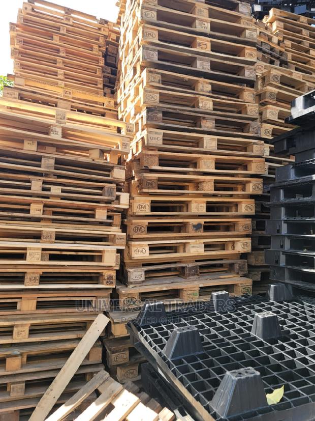 Wooden Pallets - Strong Wood Pallets - 01X