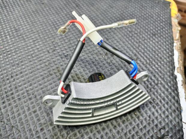 An Automatic Voltage Regulator (AVR) 2kva - 3kva - thumbnail 2