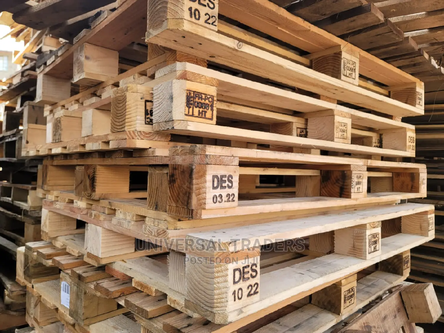 DES Heat Treated Wooden Pallets