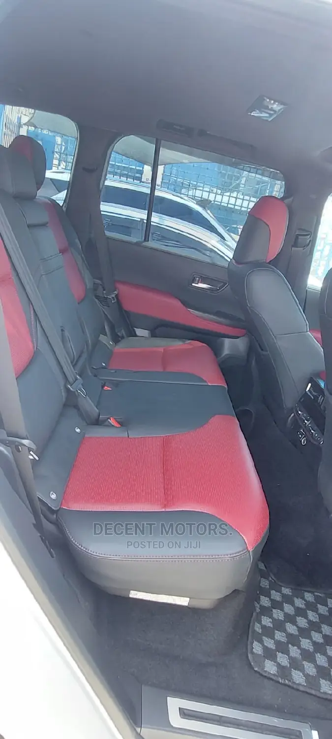 Toyota Land Cruiser 3.5 Petrol 4WD 2021 White