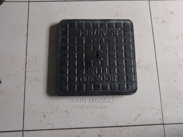 Cast Iron Manhole Cover in Stock