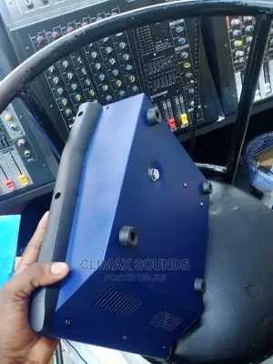 Powered Mixer 4 Chanls