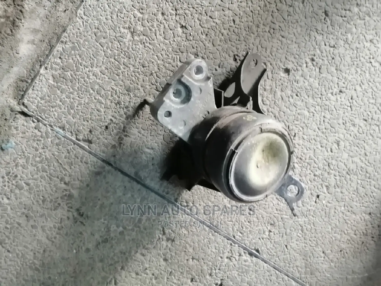 Toyota Vitz Engine Mounting