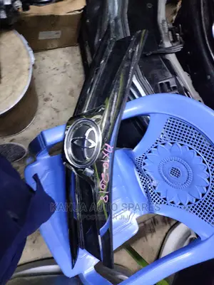 Fielder/Axio 165 / 2015 Grille