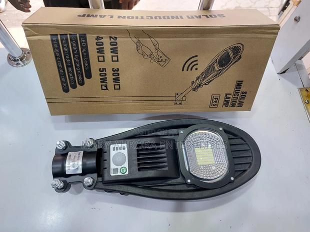 50 Watts Solar Streetlight