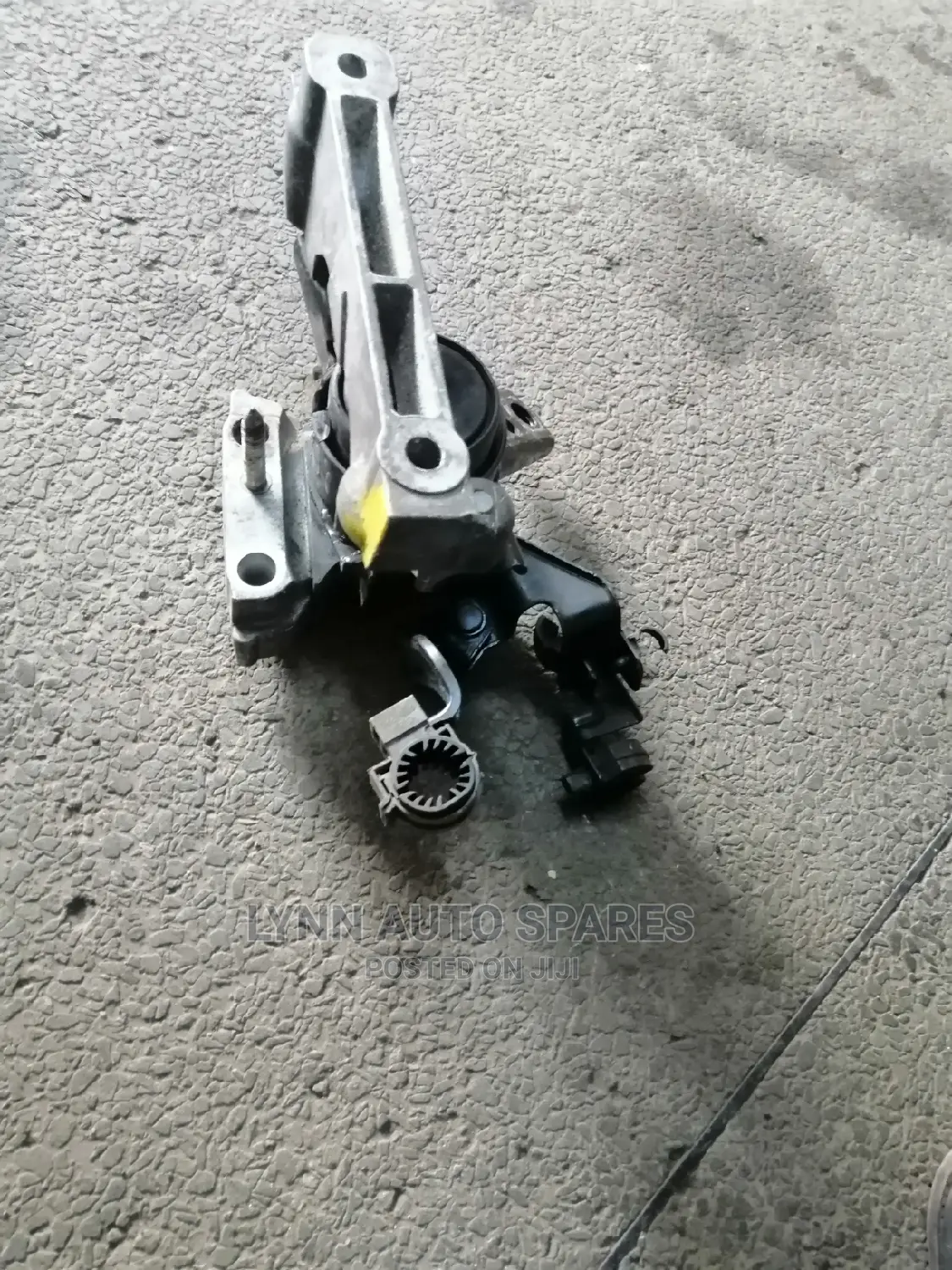 Toyota Rav 4 Engine Mounting