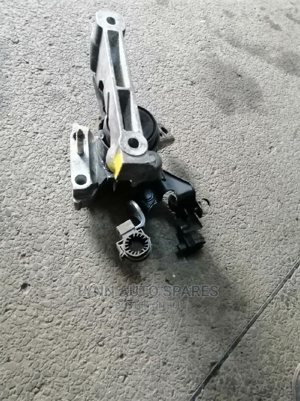 Toyota Rav 4 Engine Mounting