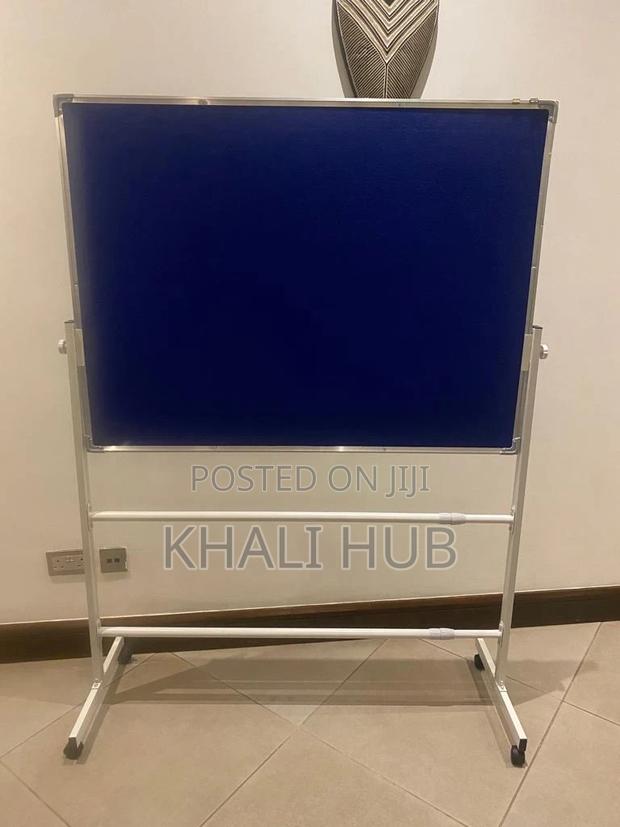 Noticeboard With Stand - main view