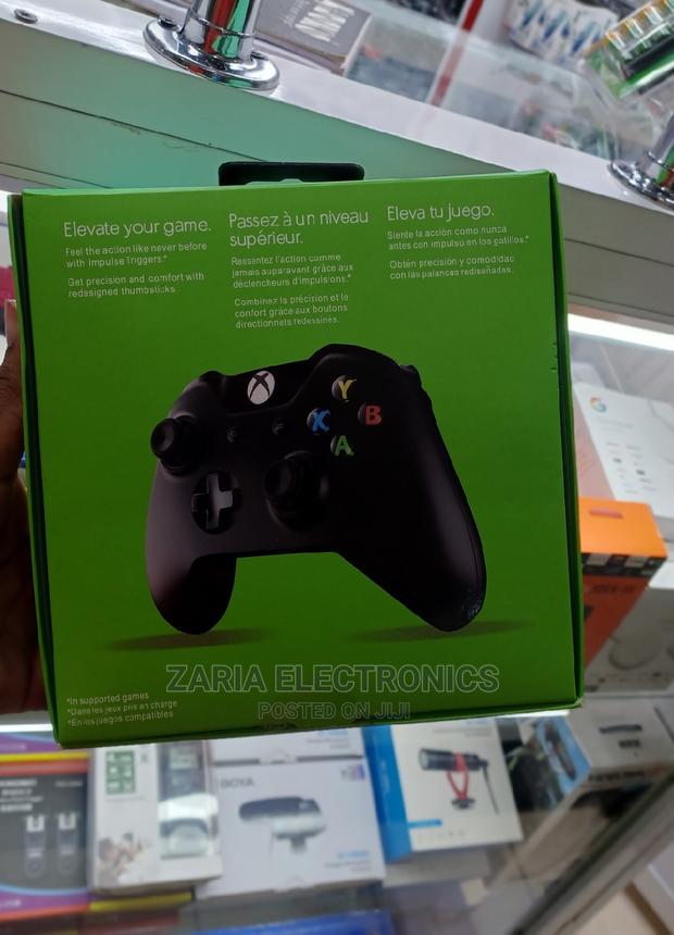 Xbox One Wireless Pad/Controller - thumbnail 3