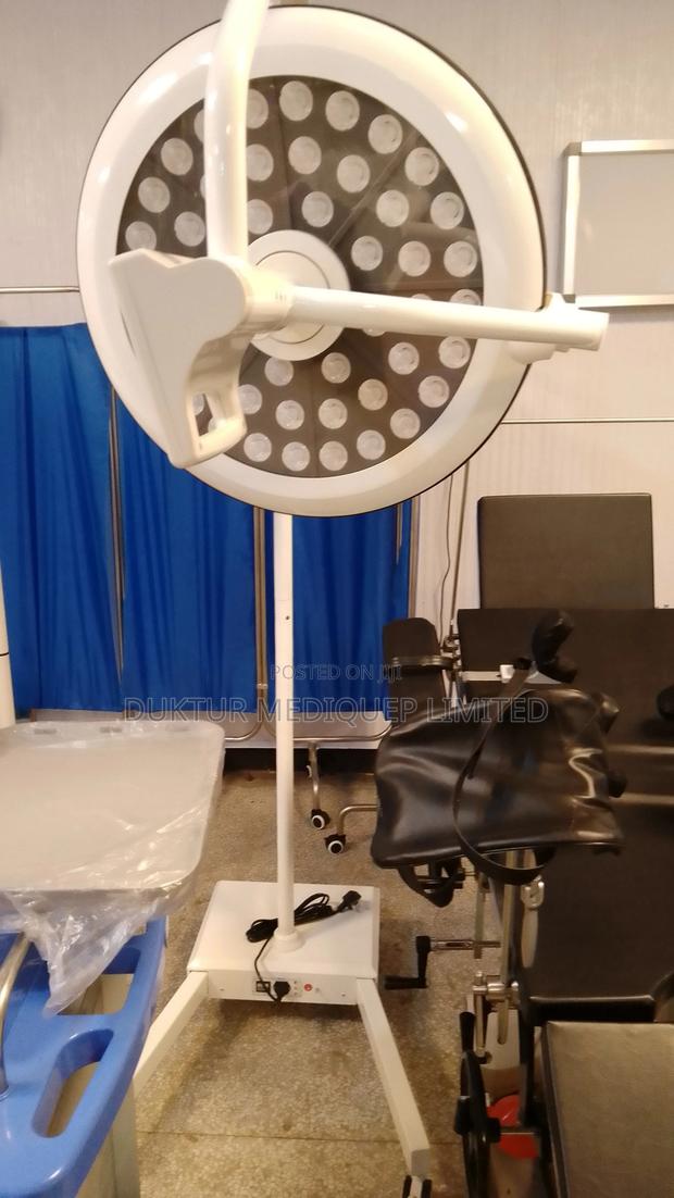 Mobile Surgical Light - main view