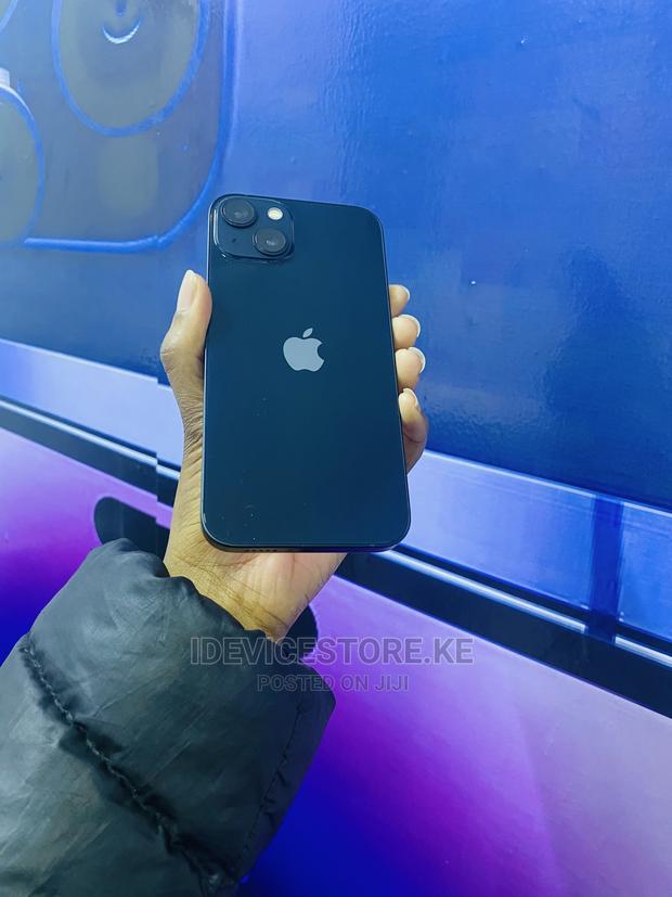 Apple iPhone 13 128 GB Black - main view