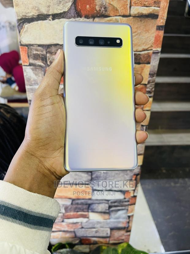 Samsung Galaxy S10 Plus 128 GB Silver - thumbnail 2