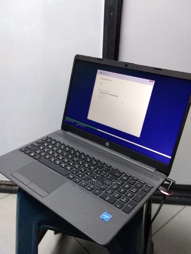 New Laptop HP 250 G8 8GB Intel Celeron SSD 256GB
