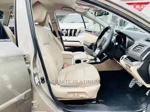 Subaru Outback 2.5i Limited AWD 2016 Gold
