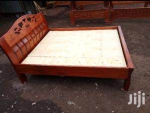 Mahogany Wood Bed 5*6 Feets
