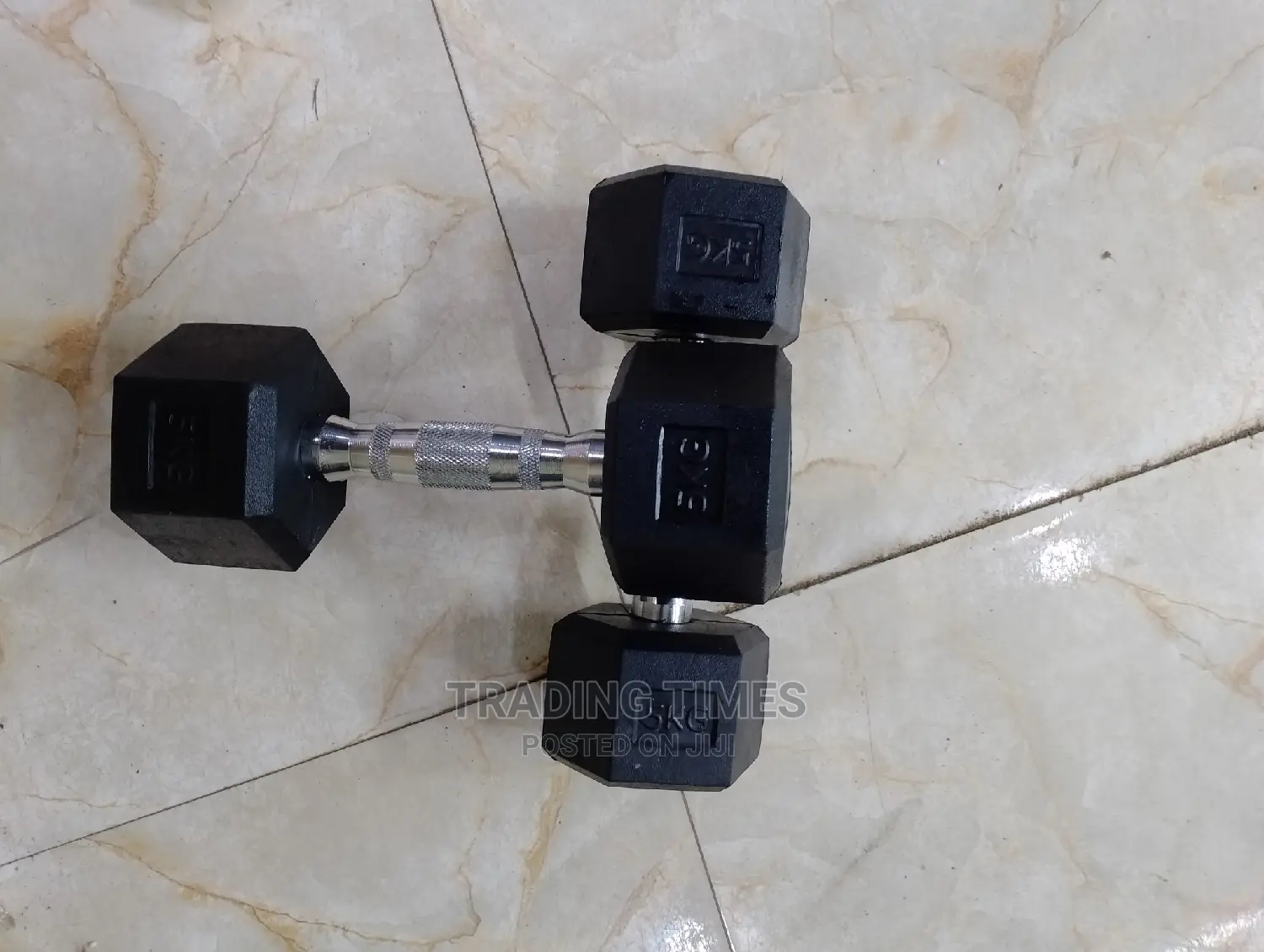 A Piece of Hexagonal Rubber Coated Dumbell 5kg