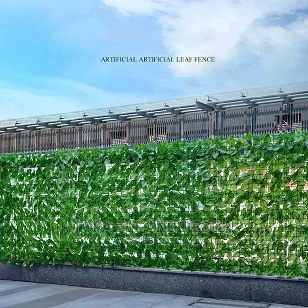 Artificial Leaf Privacy Fence - main view