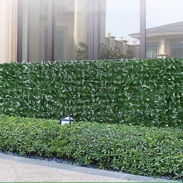 Artificial Leaf Privacy Fence