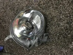 Toyota Sienta 2008 Xenon Headlight