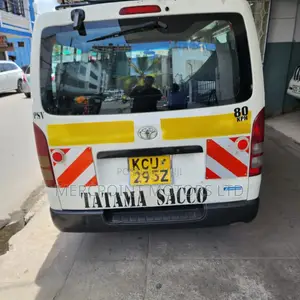 Toyota HiAce 2012 White