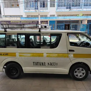 Toyota HiAce 2012 White
