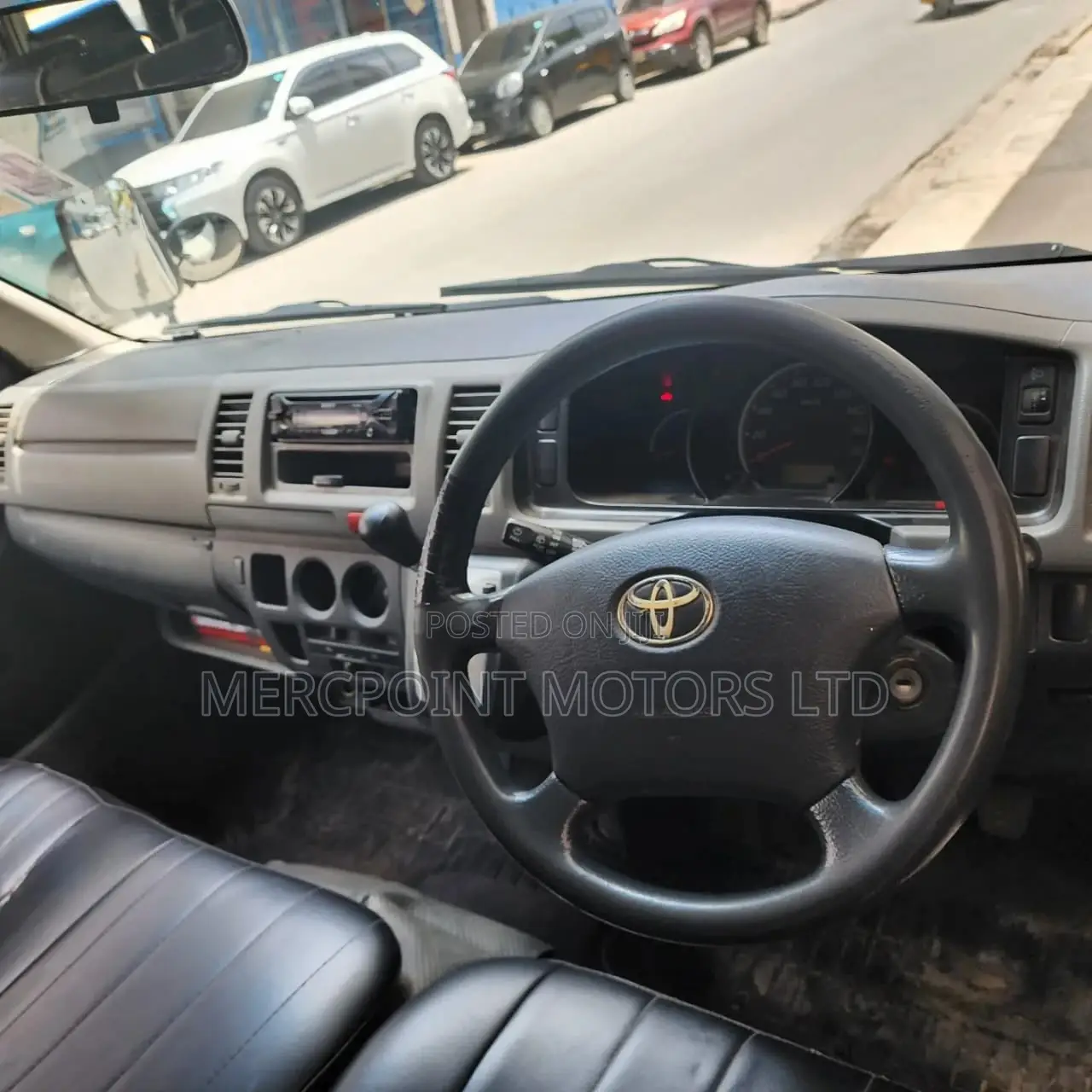 Toyota HiAce 2012 White