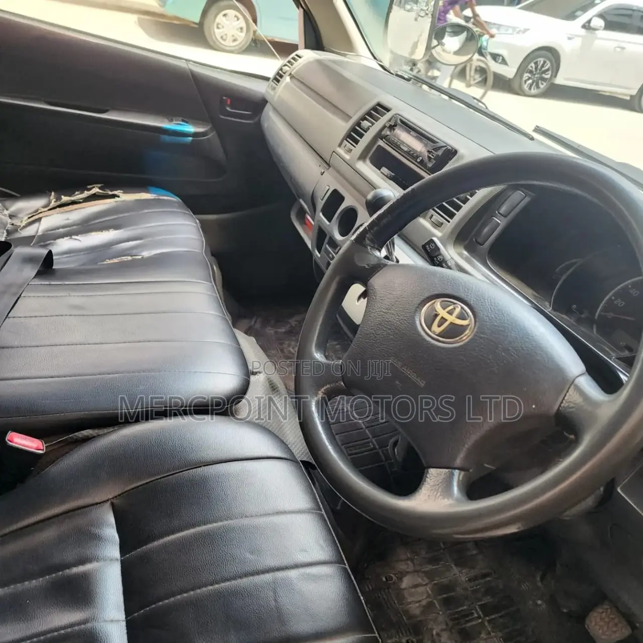 Toyota HiAce 2012 White