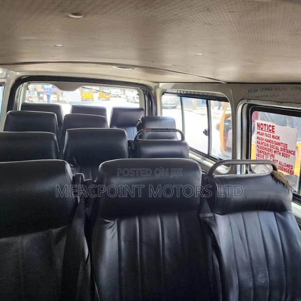 Toyota HiAce 2012 White - thumbnail 8
