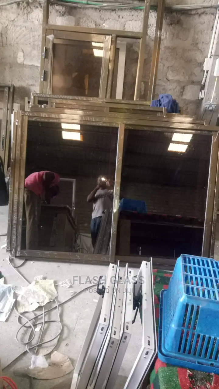 Customized Aluminium Windows Champagne