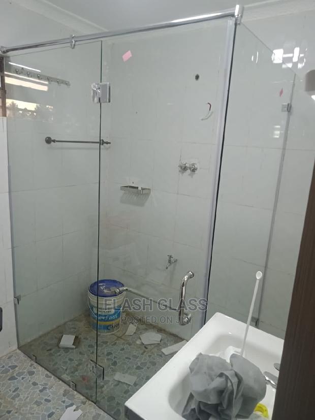 Shower Screen Enclosure - main view