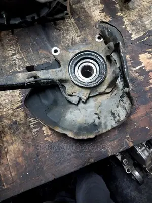 Toyota Prado 95 Front Hub With Knuckle