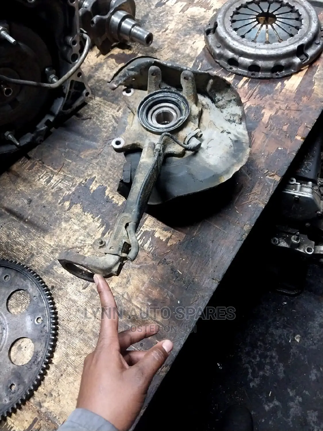 Toyota Prado 95 Front Hub With Knuckle