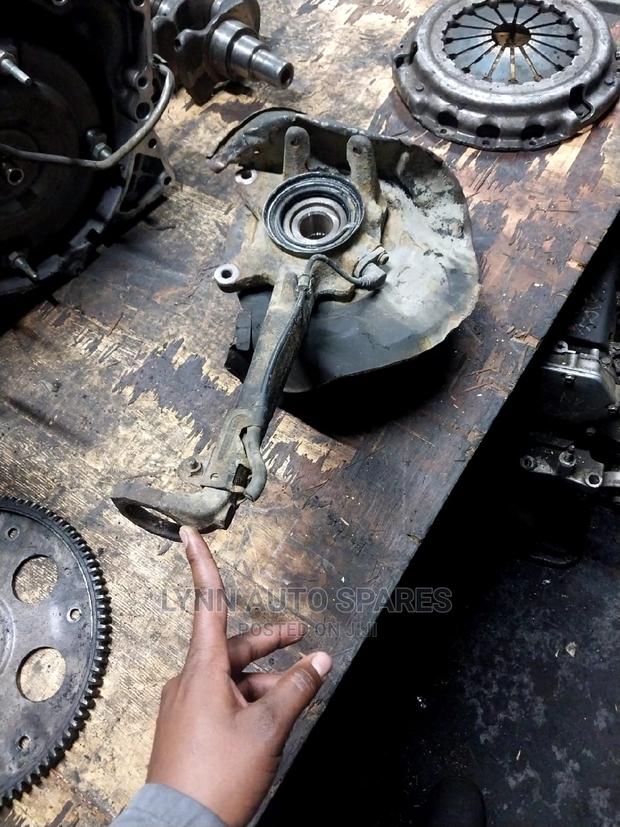 Toyota Prado 95 Front Hub With Knuckle - thumbnail 3