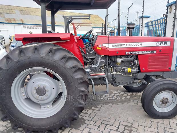 Tractor Massey Ferguson 385 - thumbnail 3