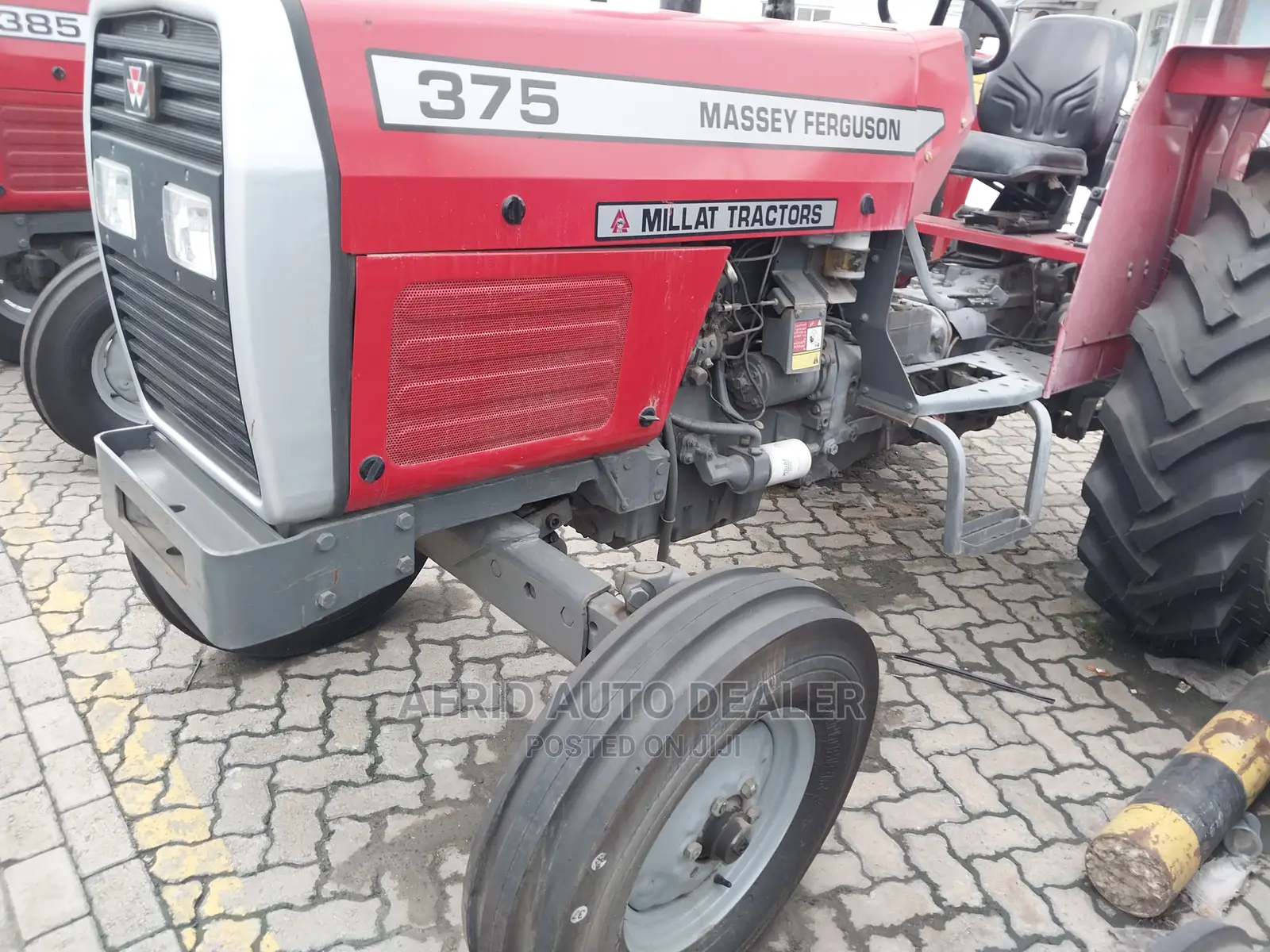 Tractor Massey Ferguson 385