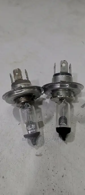 Toyota Vitz Headlight Bulbs