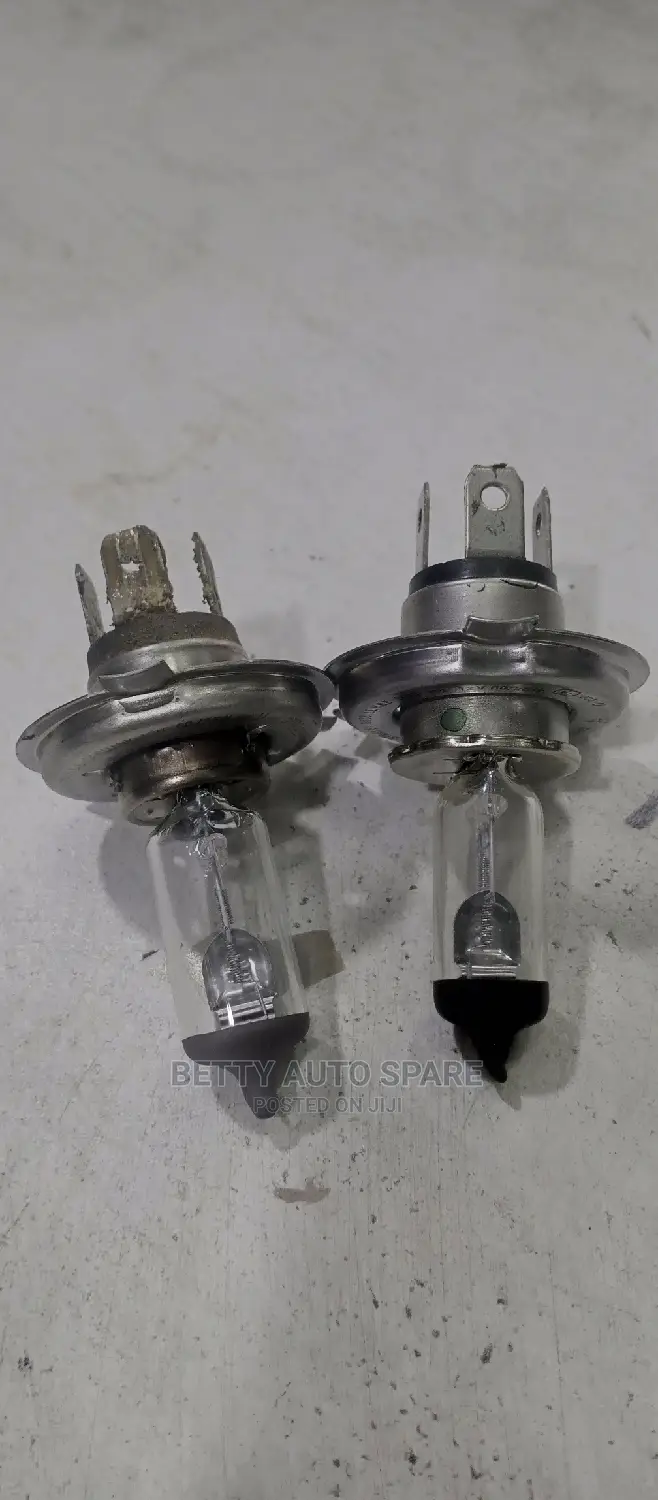 Toyota Vitz Headlight Bulbs
