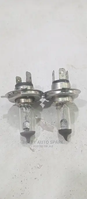 Toyota Vitz Headlight Bulbs