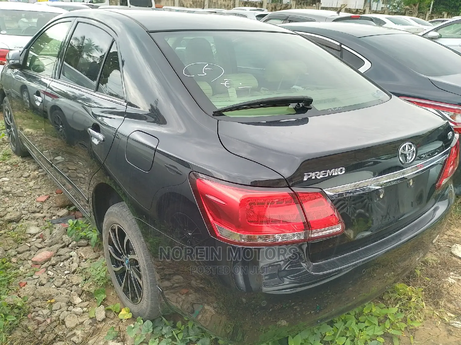 Toyota Premio 1.8 AWD 2015 Black