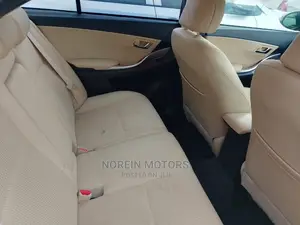 Toyota Premio 1.8 AWD 2015 Black