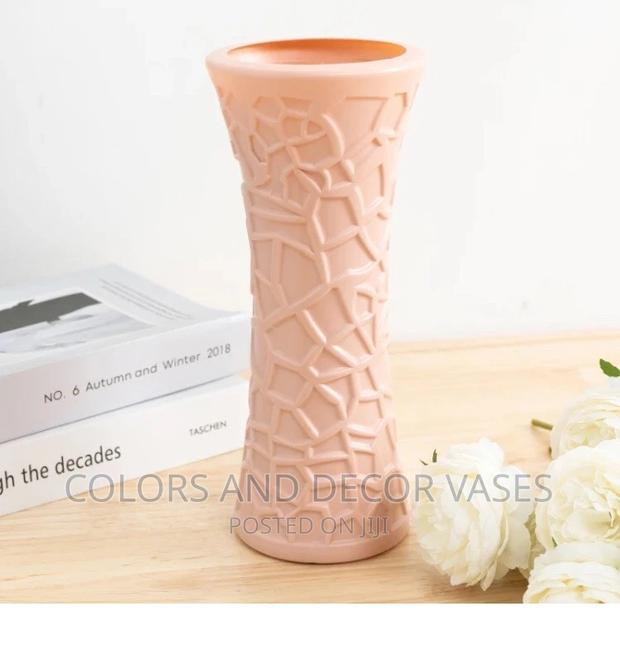 Hard Plastic Vases for Flowers. - thumbnail 2