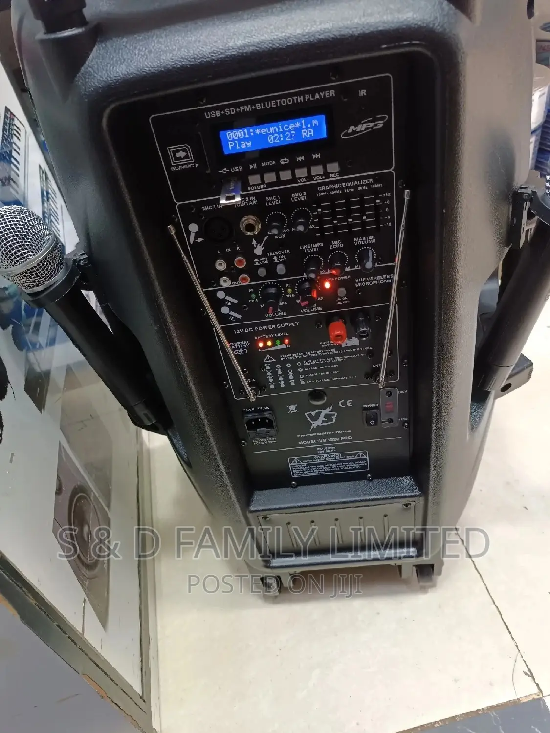 Portable Speaker 15 Inch With 2 Wireless Microphone