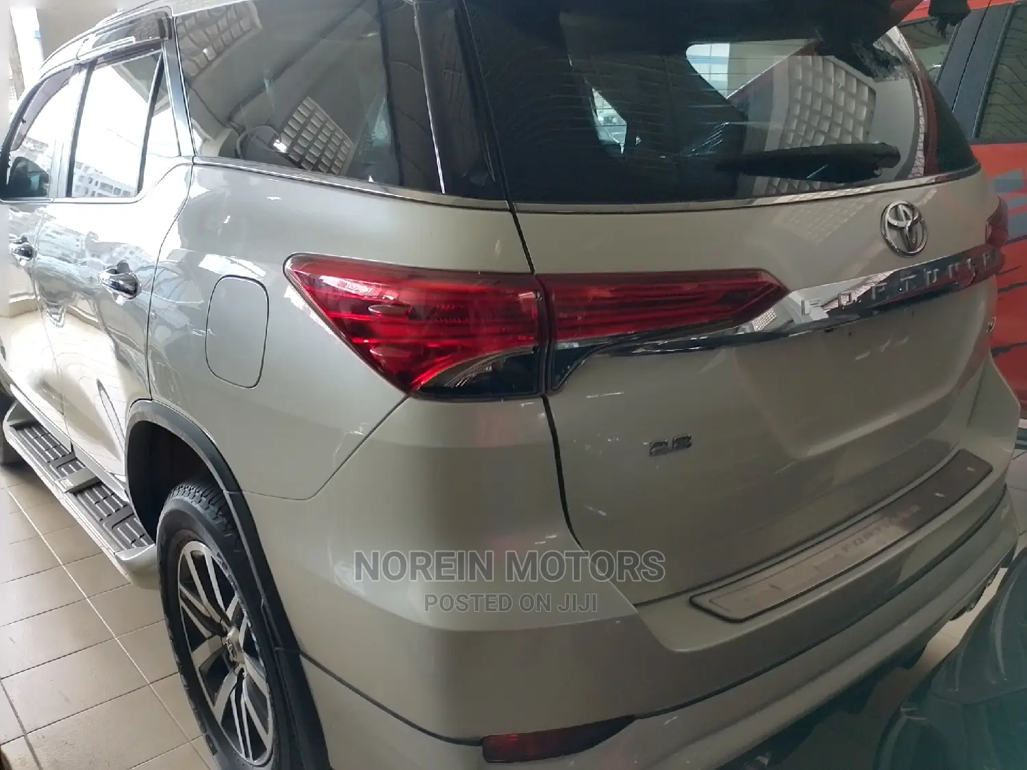 Toyota Fortuner 4.0 AWD 2016 White