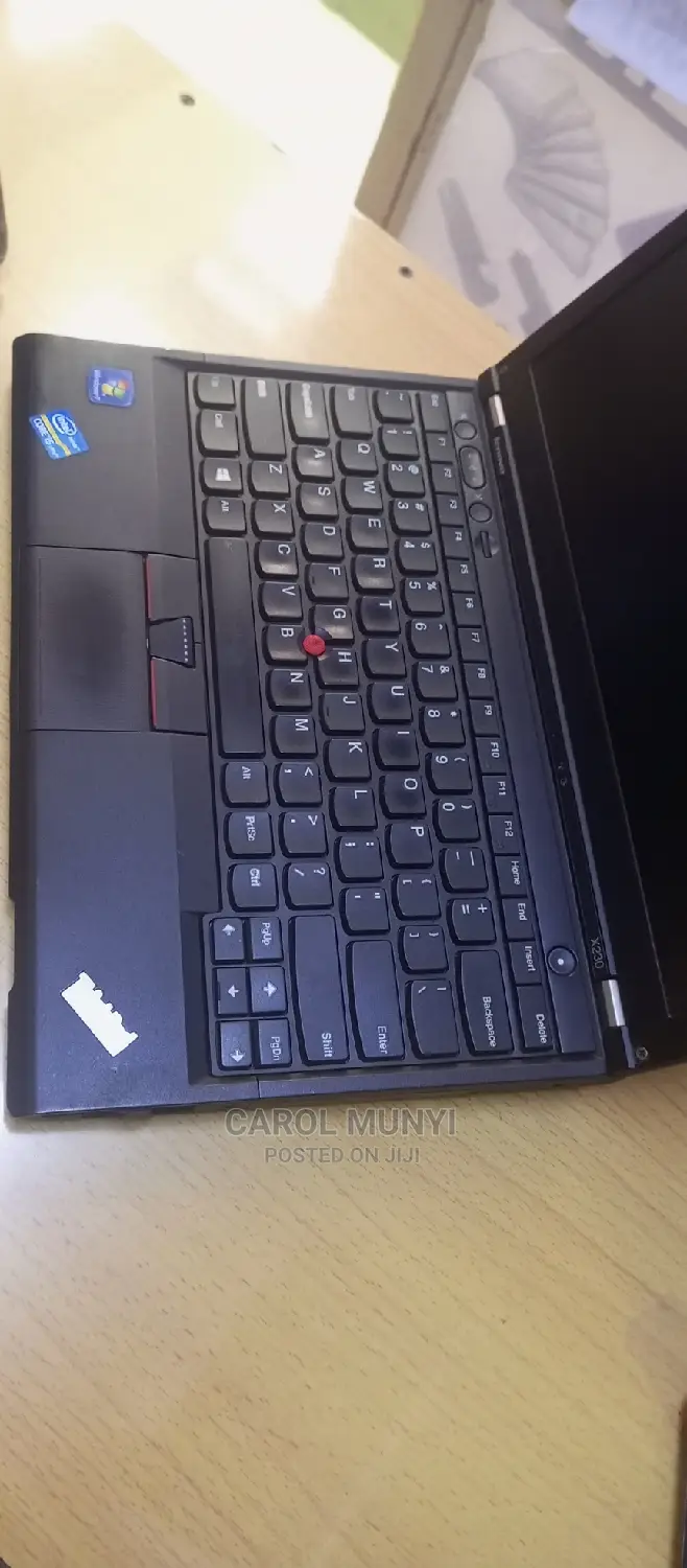 Laptop Lenovo ThinkPad X131e 4GB Intel Core I3 HDD 256GB