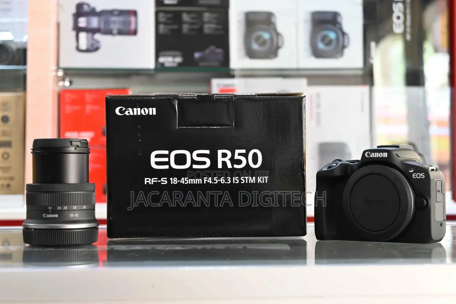 Canon R50 With 18-45mm Kit Lens