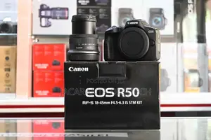 Canon R50 With 18-45mm Kit Lens